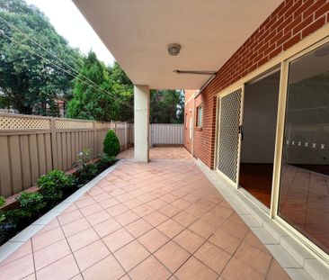 Modern & Spacious 3 bedroom Villa Style Unit - Photo 4