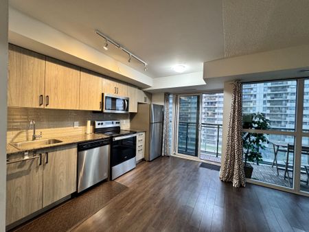 For Lease - 20 Meadowglen Place Unit# 533, Toronto, Ontario - Photo 5