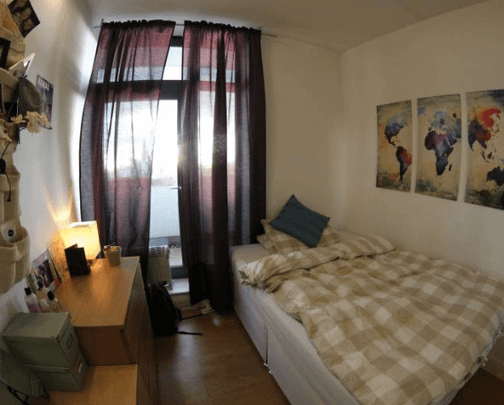 1 bedroom in a flat share to rent - Photo 1