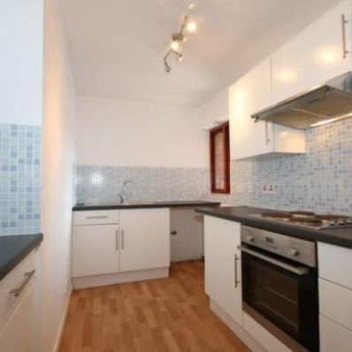 Bridge Court, Newhaven 2 bedroom flat to rent - Photo 3
