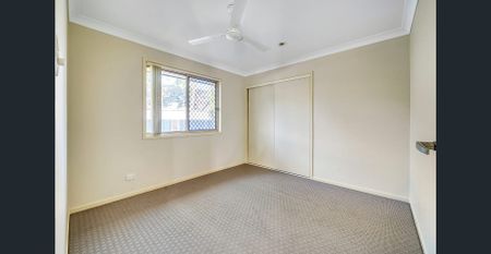 Spacious 4-Bedroom Family Home with Outdoor Entertaining & Double Garage - Photo 3