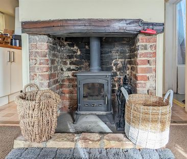 Mill Hill, Newmarket - Photo 1