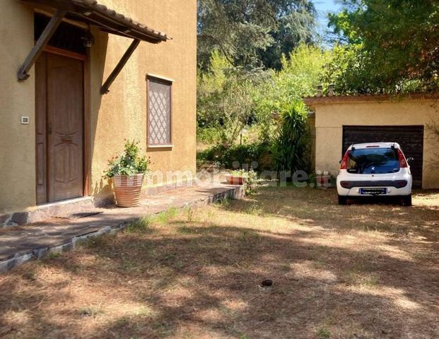 Appartamento in villa via dei Castagni 16, Fonte Vivola, Sutri - Foto 1