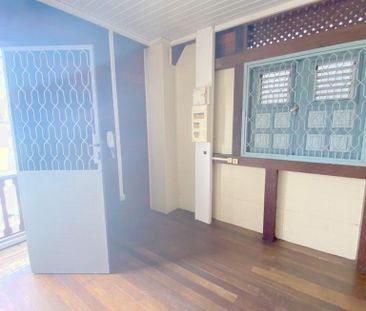 Location Appartement 2 pièces 34m² CAYENNE 97300 - Photo 5