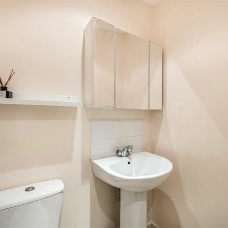 Commercial Road, E14, London - Photo 4