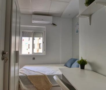 Room in a shared 5-bedroom apartment for rent in Prosperidad, bills... - Foto 6