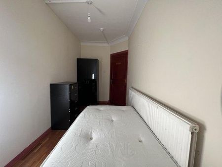 7 bedroom flat to rent - Photo 5