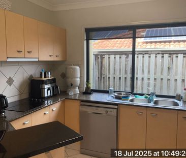 Spacious Family Haven in the Heart of Robina – $930 per week - Photo 2