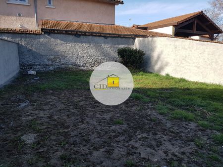 Location Appartement 1 pièce 23m² ST PRIEST 69800 - Photo 2