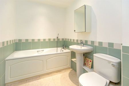 Deanery Road, - Photo 5