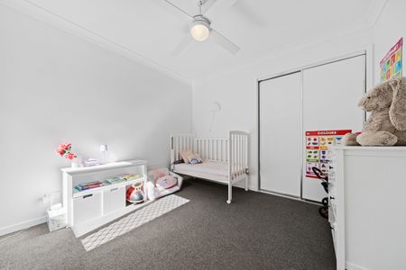 Comfort, Space & Convenience in the Heart of Hillcrest - Photo 3