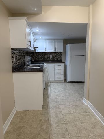 For Lease - 30 Saddler Avenue, Brampton, Ontario - Photo 4