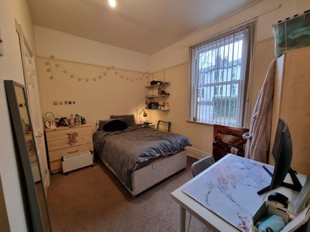 3 Bed Student Accommodation - Photo 5