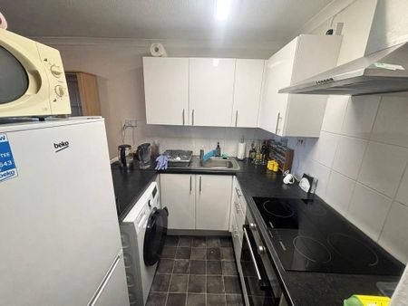 1 bedroom flat to rent - Photo 3