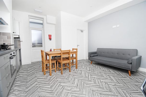 1 bed house share to rent in Berry Street, Burnley, BB11 - Photo 1