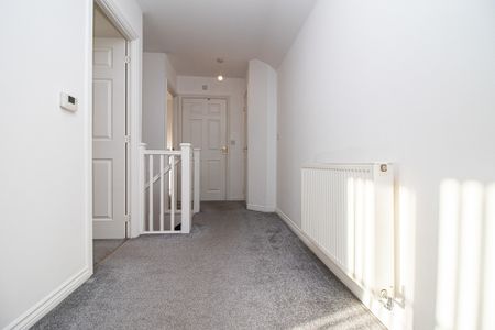 Watkins Square Llanishen, CF14 5FL, Cardiff - Photo 2