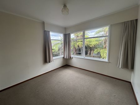 Two Bedroom in Chartwell - Chartwell - Photo 3