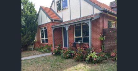 TOWNHOUSE ON TOP OF THE HILL - Photo 3