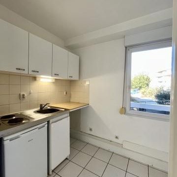 Appartement à louer - 2 pièces - 40 m² - Photo 1