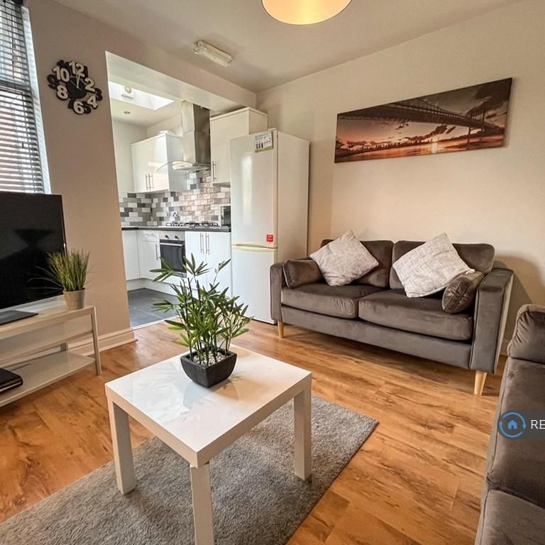 5 bedroom terraced house to rent - Photo 1