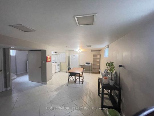 For Lease - 27 Dittmer Crescent, Toronto, Ontario - Photo 1