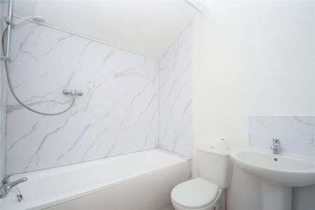 2 bed terraced house to rent in Stepney Avenue, Scarborough, YO12 - Photo 4