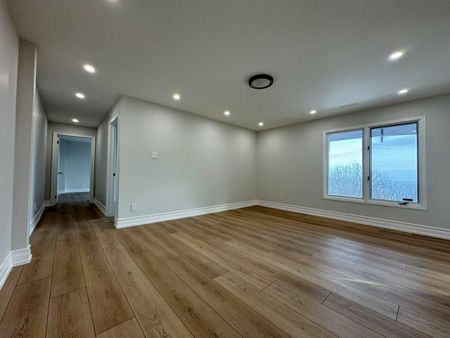 For Lease - 11 Redland Crescent, Toronto, Ontario - Photo 2