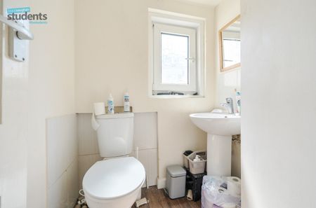 5 bedroom terraced house to rent - Photo 5