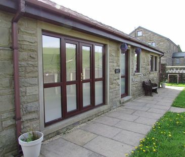 Hall Fold, Whitworth, Rochdale - Photo 1