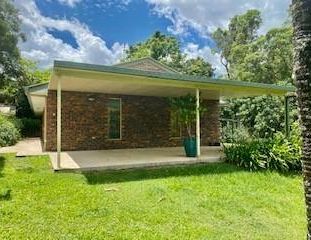 Private and Peaceful in Yandina - Photo 1