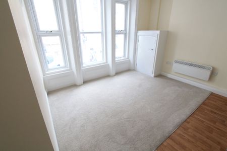 1 bed flat to rent in Verulam Place, Bournemouth, BH1 - Photo 3