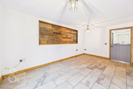 3 bedroom townhouse to rent - Photo 3