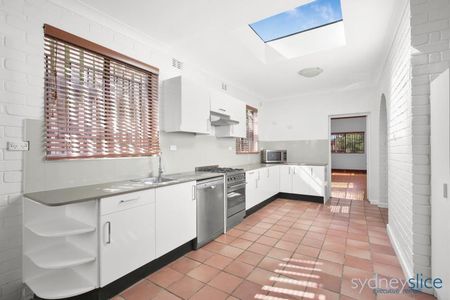 24 Arcadia Street COOGEE NSW 2034 - Photo 3