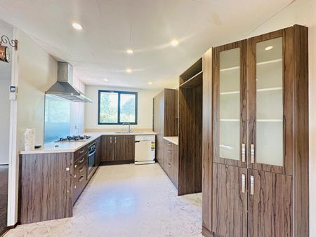 3 Bedroom house in Henderson - Photo 5