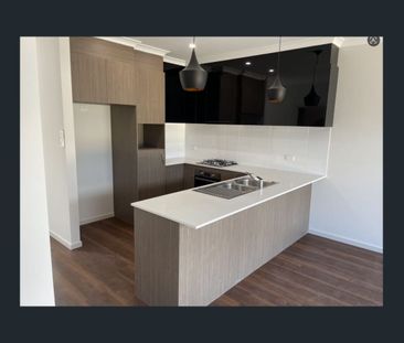 Walk to shops & school Great Location in Googong - Photo 5