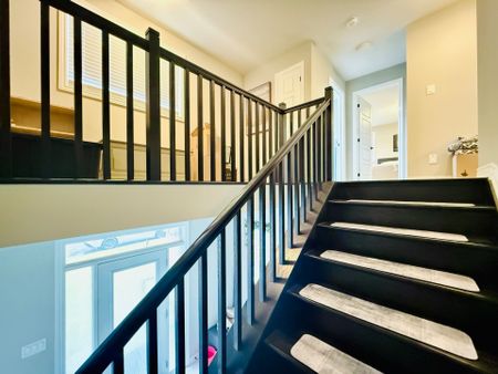 For Lease - 990 Fameflower Street, Barrhaven, Ontario - Photo 5