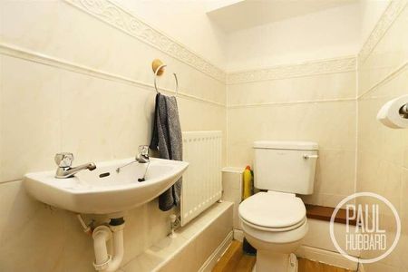 Dorley Dale, Carlton Colville, NR33 - Photo 2