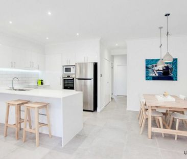 RENOVATED FURNISHED BEACHFRONT APARTMENT WITH POOL - Photo 6