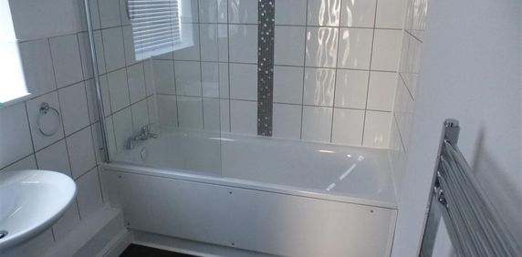 Oceanic Road, LIVERPOOL - Photo 2