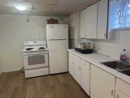 For Lease - 70 Bunnell Crescent, Toronto, Ontario - Photo 3