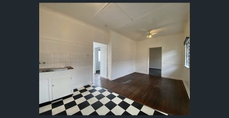 Charming, Spacious & Super Convenient! - Photo 4