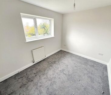 4 bedroom detached house to rent - Photo 3