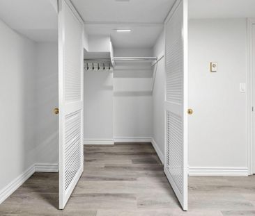 For Lease - 2163 King Road Unit# D, King, Ontario - Photo 2