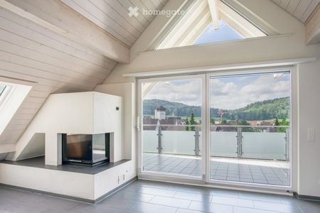 Lichtdurchflutete Wohnung mit Aussicht in alle 4 Himmelsrichtungen, in 3- Familienhaus - Foto 2