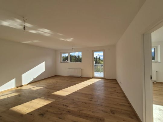 **Frisch renoviert** Traumhaft schöne 3-Zimmer-Wohnung mit separater Küche und sonnigem Balkon! - Foto 1