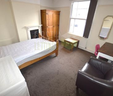3 bedroom terraced house to rent - Photo 6