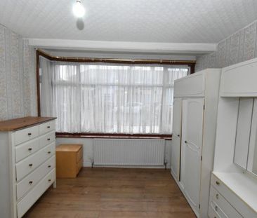 5 bedroom end of terrace house to rent - Photo 4