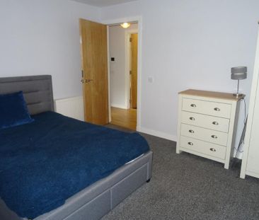 2 bedroom flat to rent - Photo 4