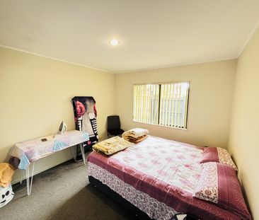 PAPAKURA, 3 BEDROOMS - Photo 5