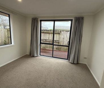3 bedrooms 3 bathrooms plus 1 hobby room for rent - Photo 3